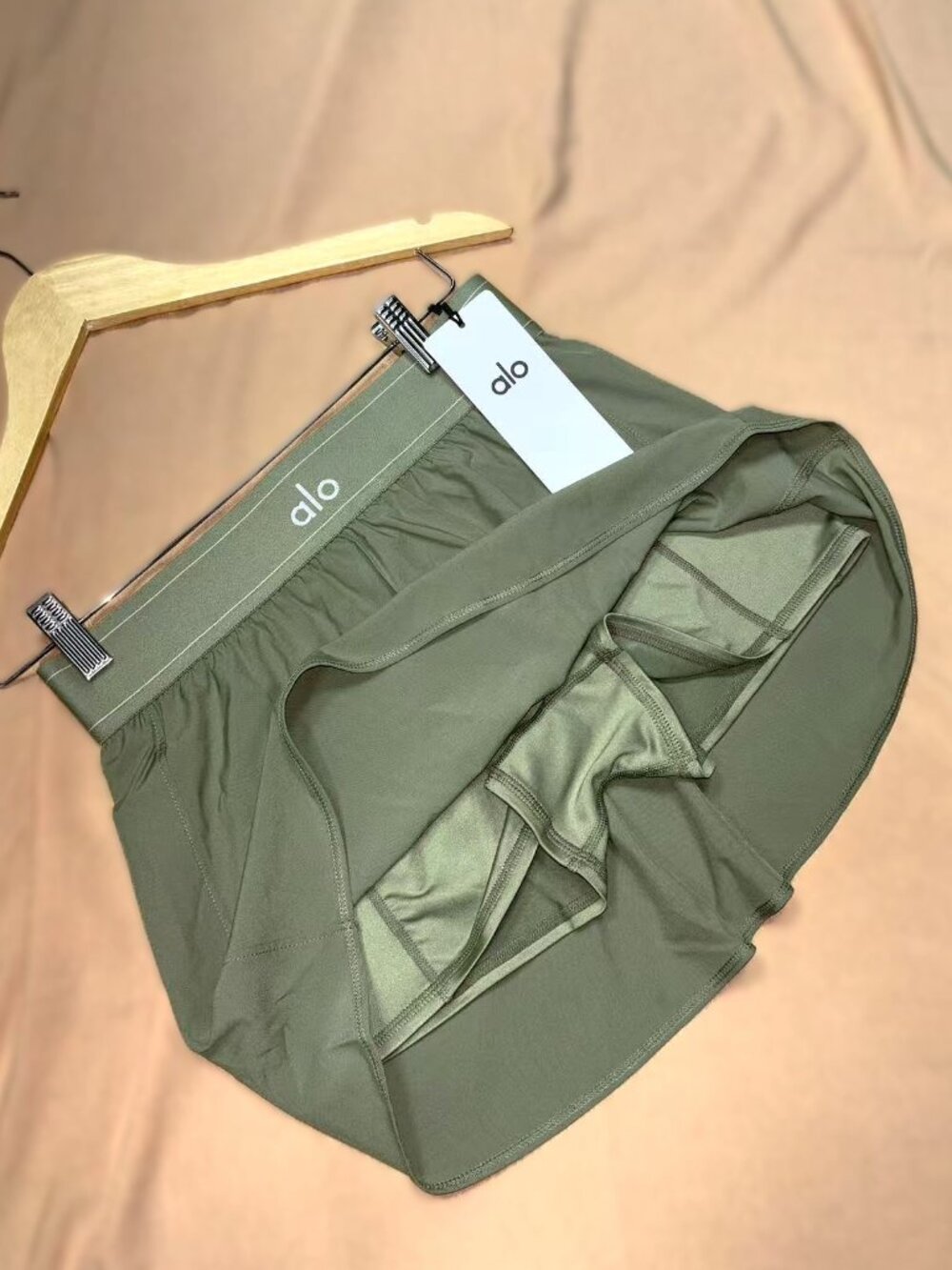 Women's A Line Alo Match Point Tennis Skirt Dune Grass🍃 - Picture 4 of 9